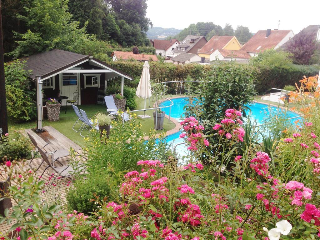 Hotel Sonnenhof Merzig Bagian luar foto