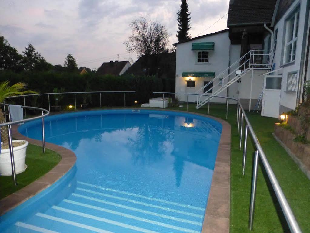 Hotel Sonnenhof Merzig Bagian luar foto